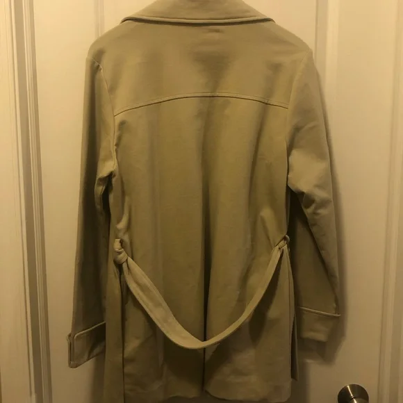 Isabella Bird Medium Tan Coat - Picture 3 of 16
